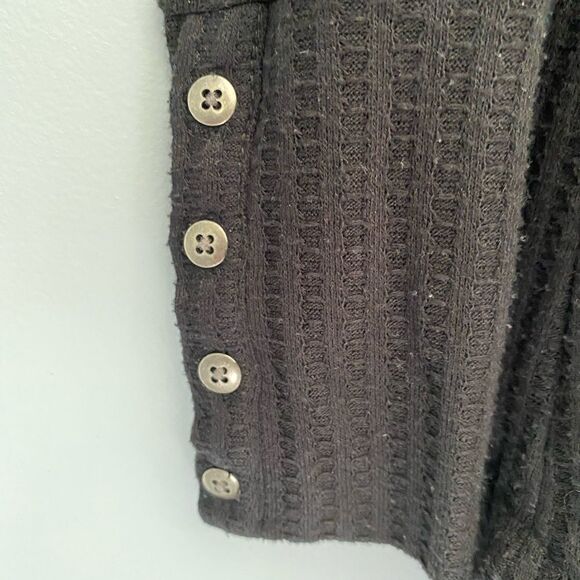 Chaser women’s black waffle long sleeve knit button cuff top - Picture 3 of 5